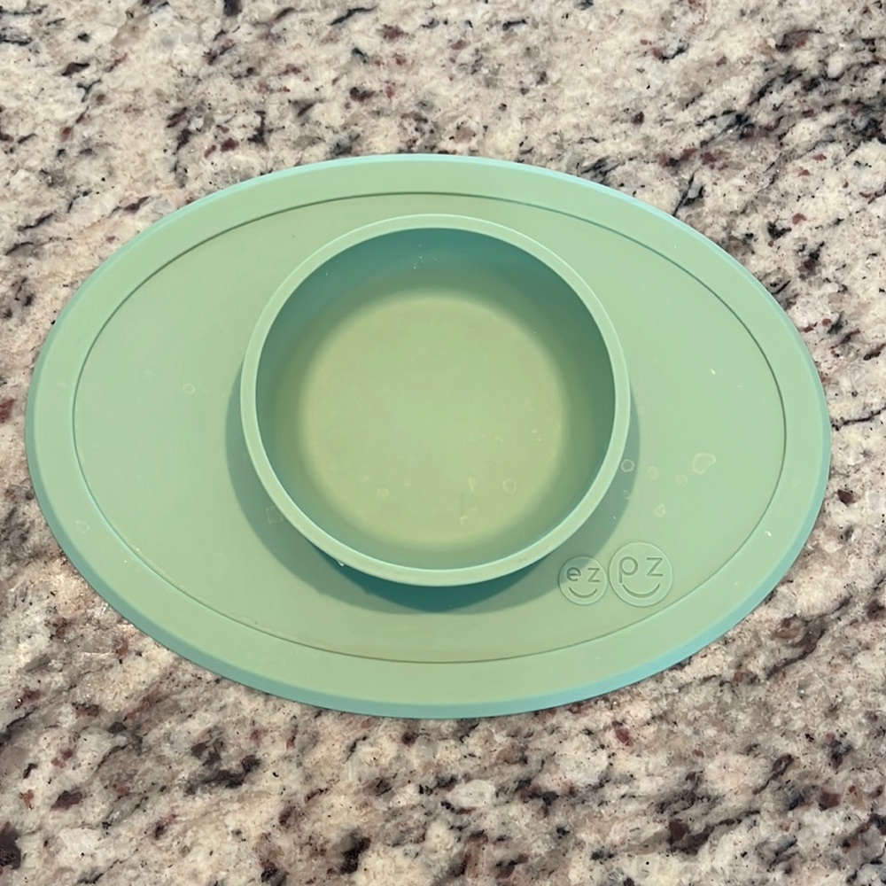 Ezpz tiny bowl in sage